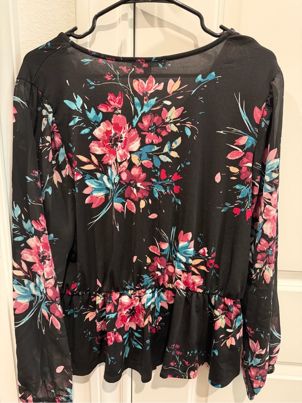 PerSeption Concept Black Floral V-Neck Long Sleeve Top - Picture 3 of 3